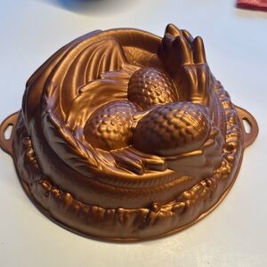 Dragon Think Geek Metal cake pan